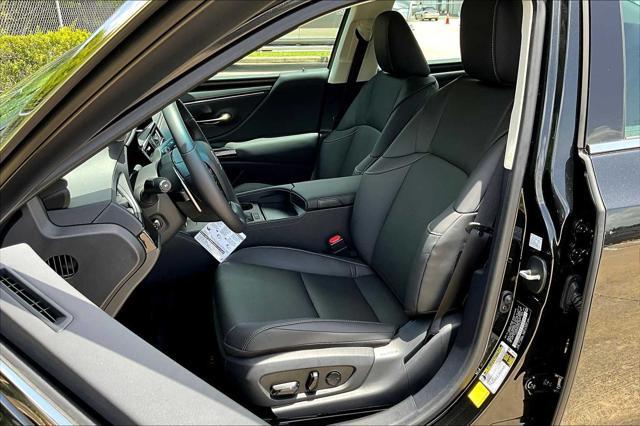 used 2025 Lexus ES 350 car, priced at $46,495