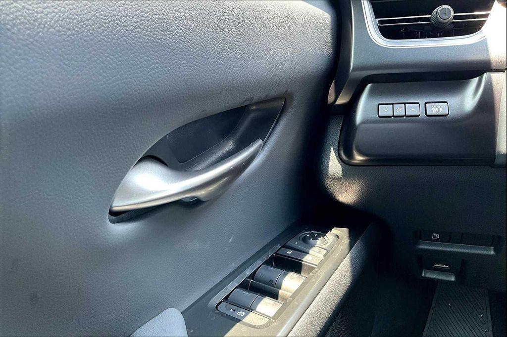 new 2025 Lexus UX 300h car, priced at $40,924