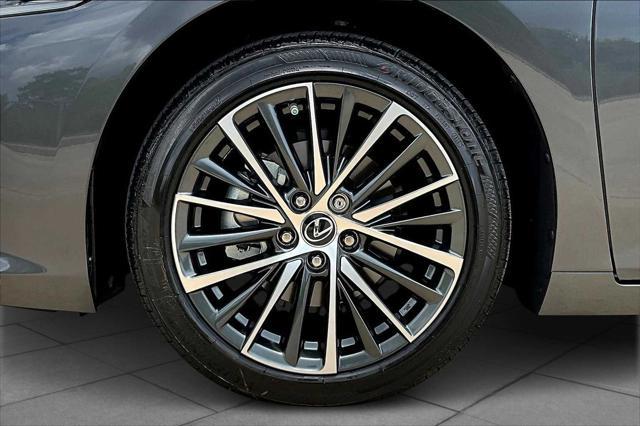 used 2025 Lexus ES 350 car, priced at $45,995