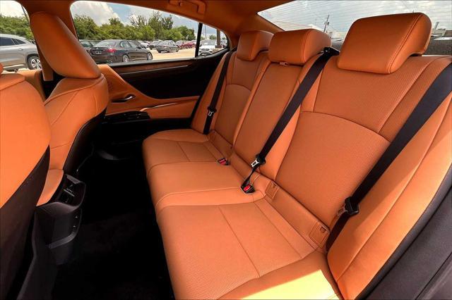 used 2025 Lexus ES 350 car, priced at $45,995