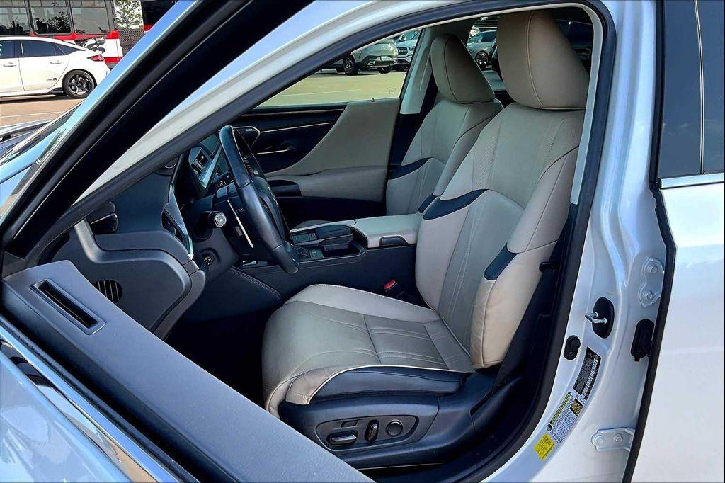 used 2021 Lexus ES 350 car, priced at $38,495