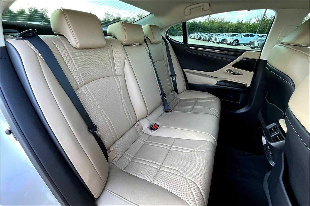 used 2021 Lexus ES 350 car, priced at $38,495