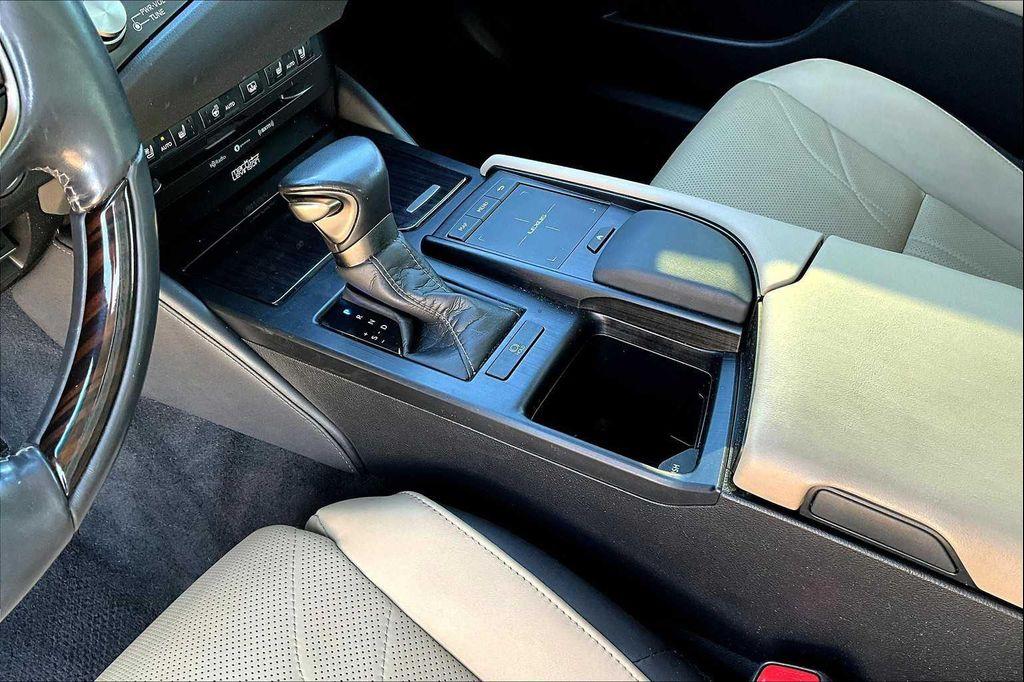 used 2021 Lexus ES 350 car, priced at $38,495