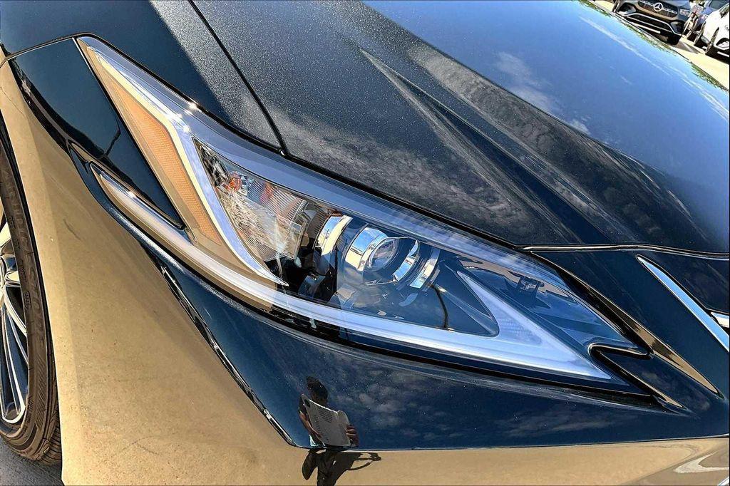 new 2025 Lexus ES 350 car, priced at $50,719