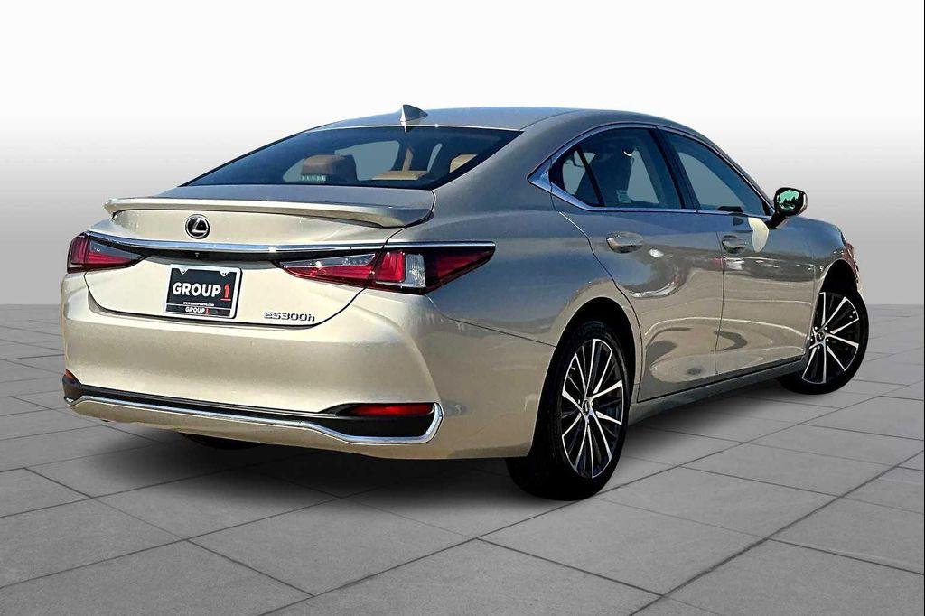 used 2025 Lexus ES 300h car, priced at $51,995