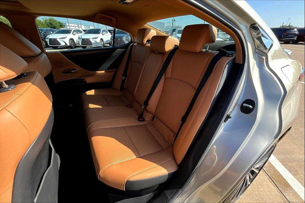 used 2025 Lexus ES 300h car, priced at $51,995