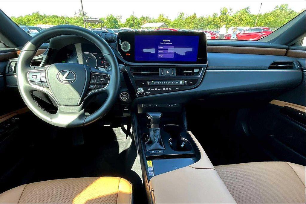 used 2025 Lexus ES 300h car, priced at $51,995