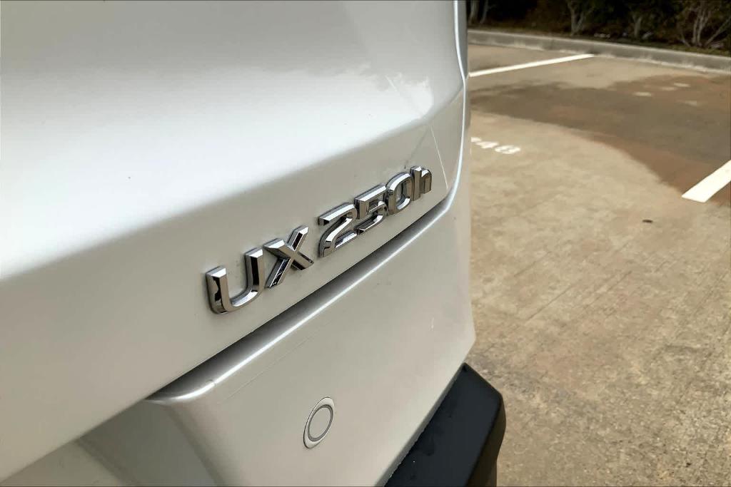 new 2024 Lexus UX 250h car, priced at $40,285