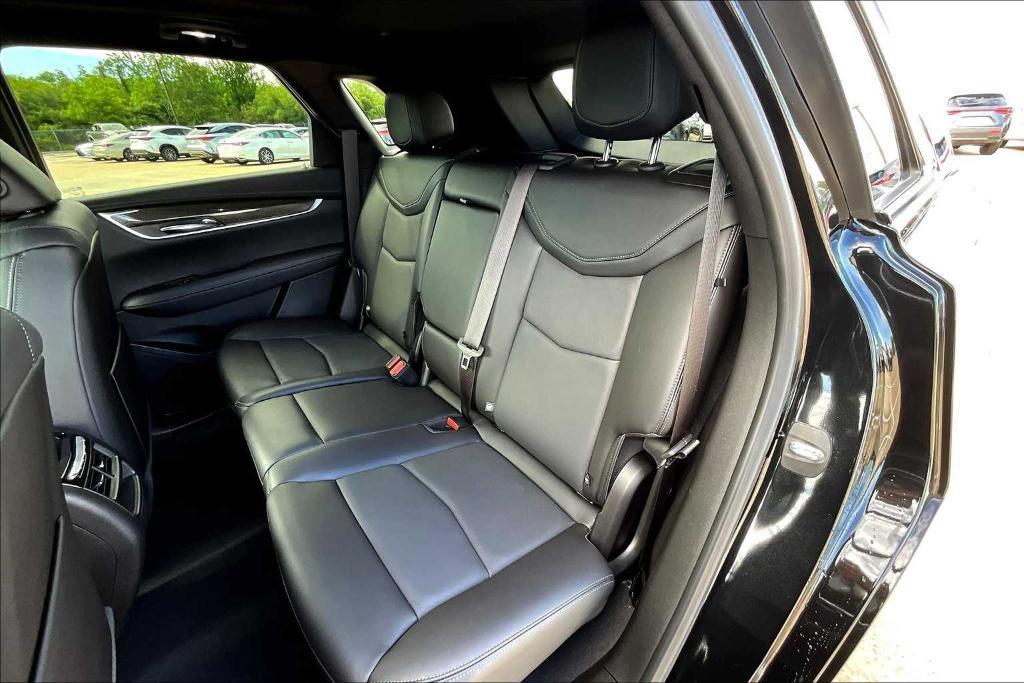 used 2022 Cadillac XT5 car, priced at $35,995
