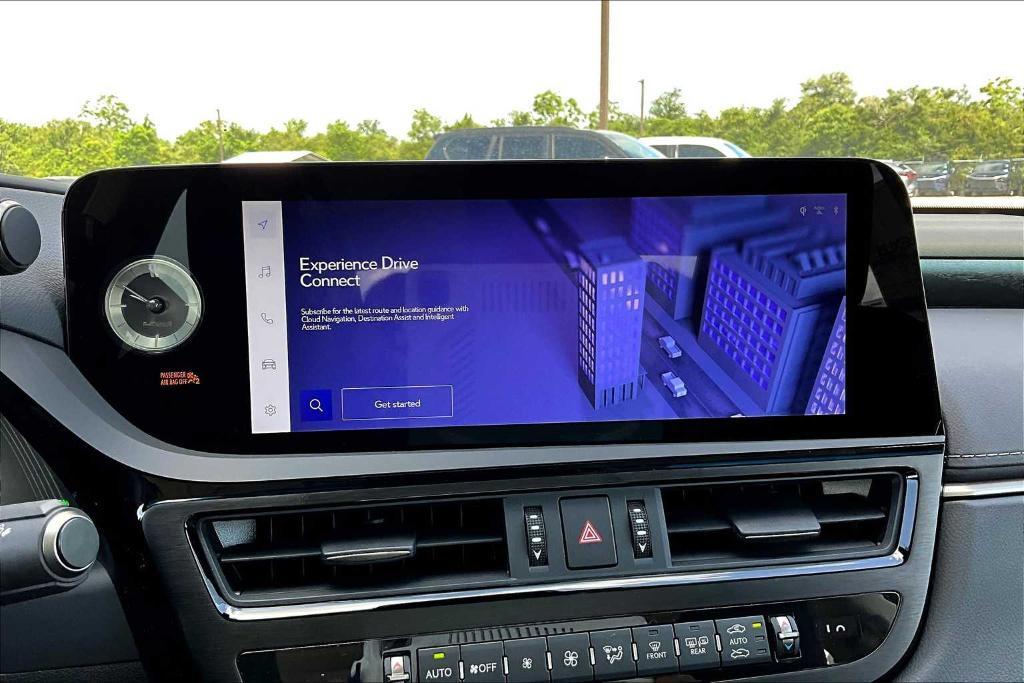 new 2025 Lexus ES 300h car, priced at $51,549