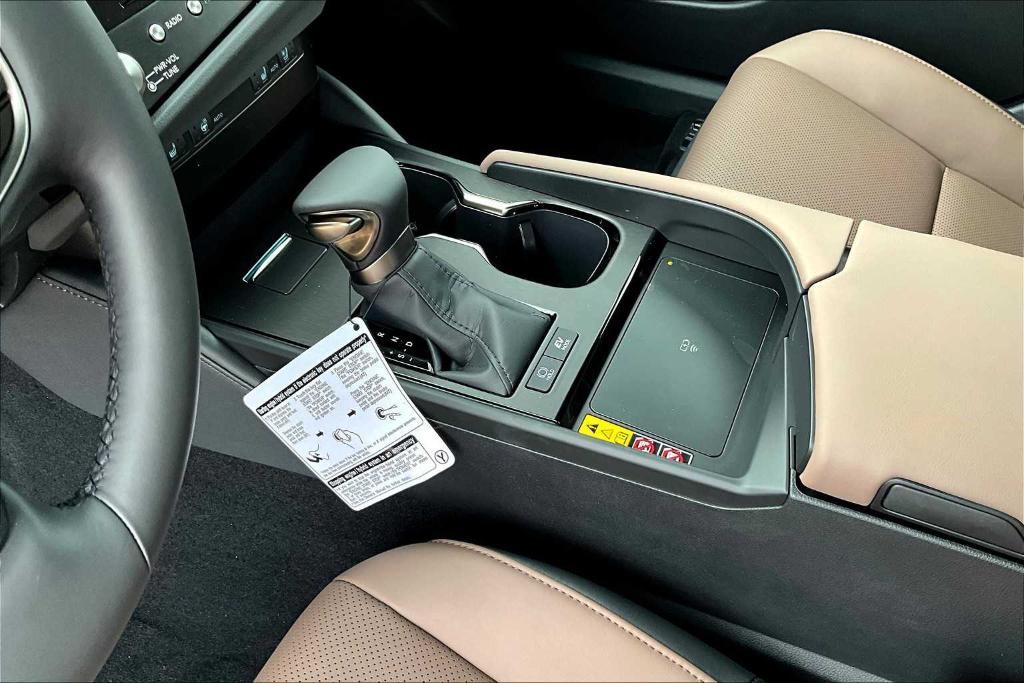 new 2025 Lexus ES 300h car, priced at $51,549