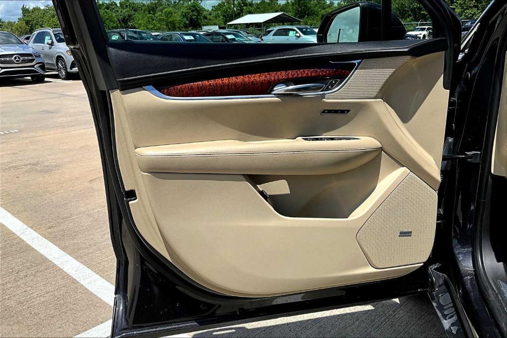 used 2017 Cadillac XT5 car, priced at $20,495