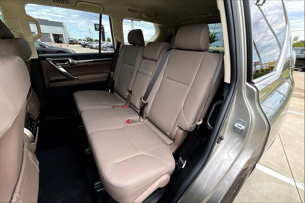 used 2023 Lexus GX 460 car, priced at $55,495