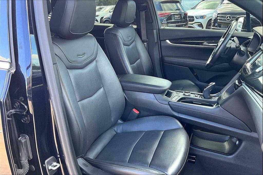 used 2021 Cadillac XT6 car, priced at $24,495