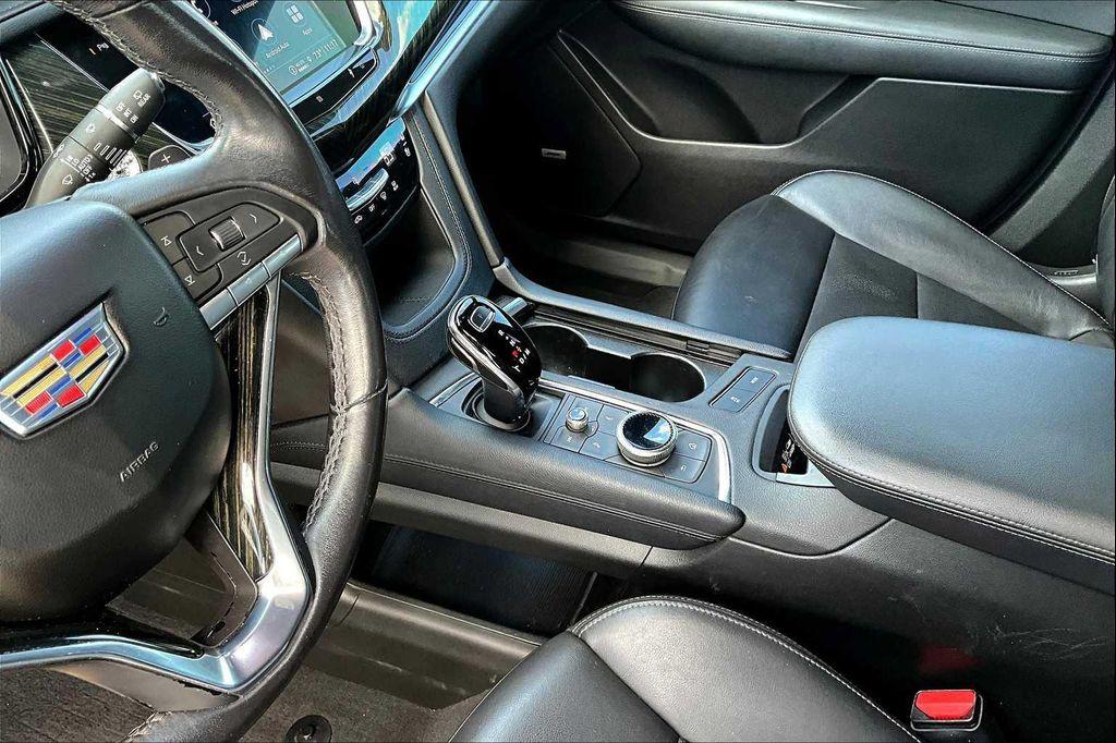 used 2021 Cadillac XT6 car, priced at $24,495