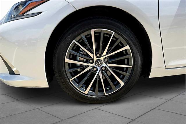 used 2025 Lexus ES 350 car, priced at $47,995