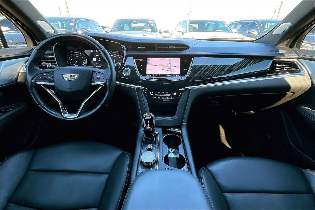 used 2023 Cadillac XT6 car, priced at $31,995