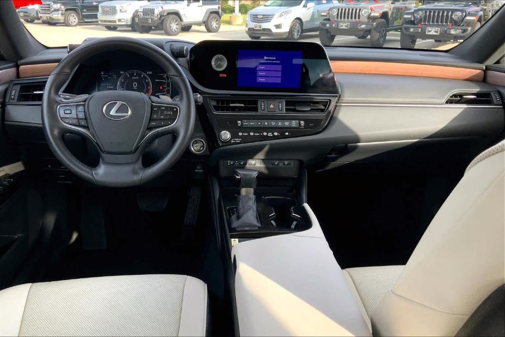 used 2024 Lexus ES 250 car, priced at $43,495