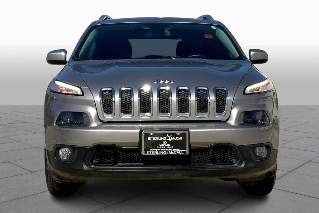 used 2016 Jeep Cherokee car, priced at $13,495