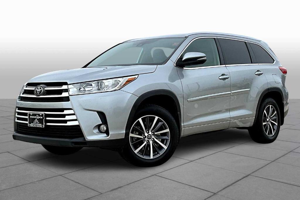 used 2018 Toyota Highlander car, priced at $18,995