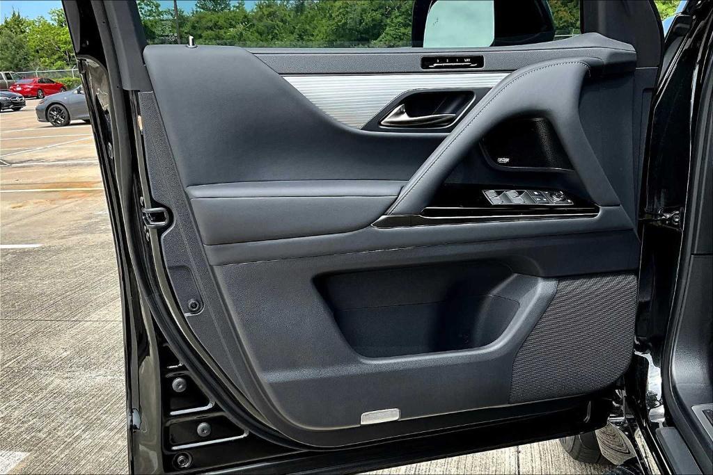 new 2025 Lexus LX 600 car, priced at $117,588