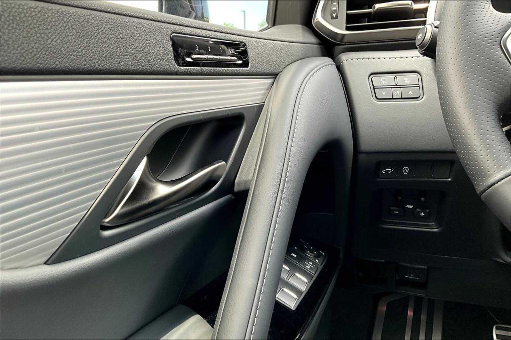 new 2025 Lexus LX 600 car, priced at $117,588