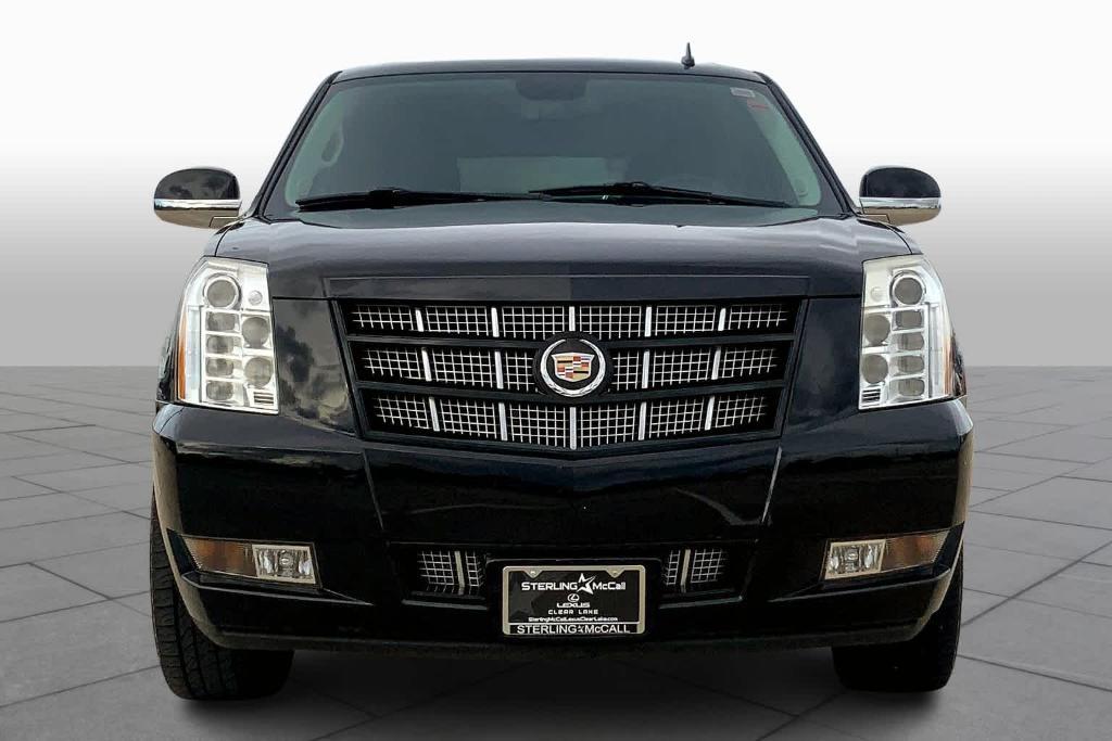 used 2013 Cadillac Escalade car, priced at $18,995