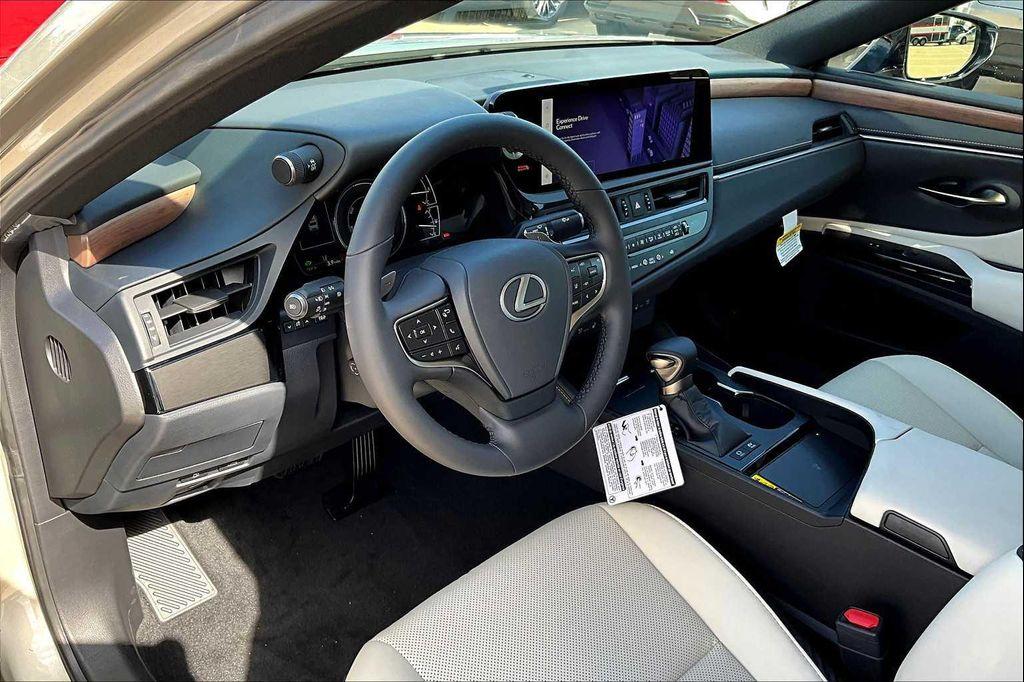 new 2025 Lexus ES 300h car, priced at $51,019
