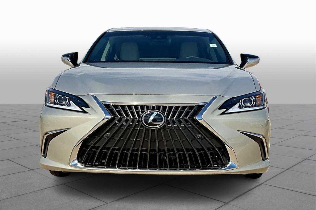 new 2025 Lexus ES 300h car, priced at $51,019