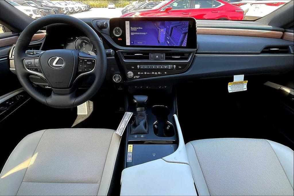 new 2025 Lexus ES 300h car, priced at $51,019