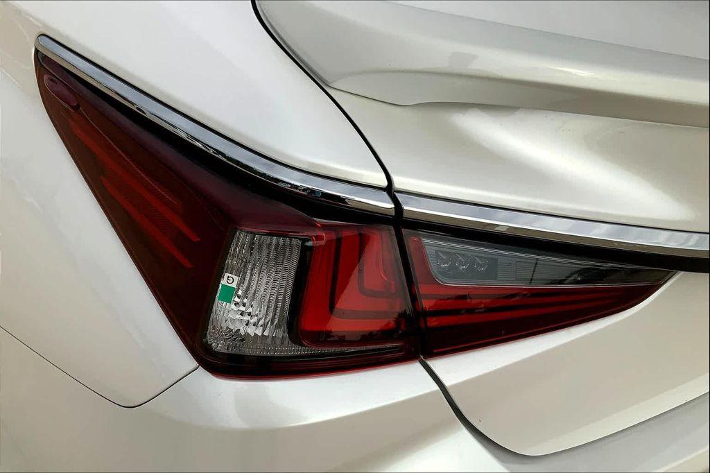 new 2025 Lexus ES 300h car, priced at $58,234