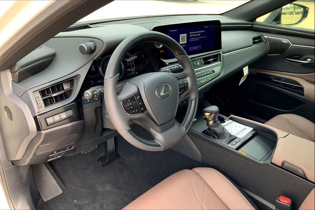 new 2025 Lexus ES 300h car, priced at $58,234