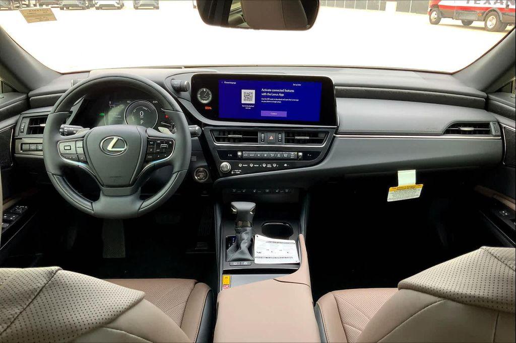 new 2025 Lexus ES 300h car, priced at $58,234