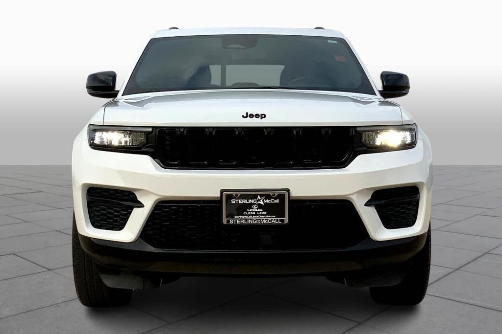 used 2022 Jeep Grand Cherokee car, priced at $35,995