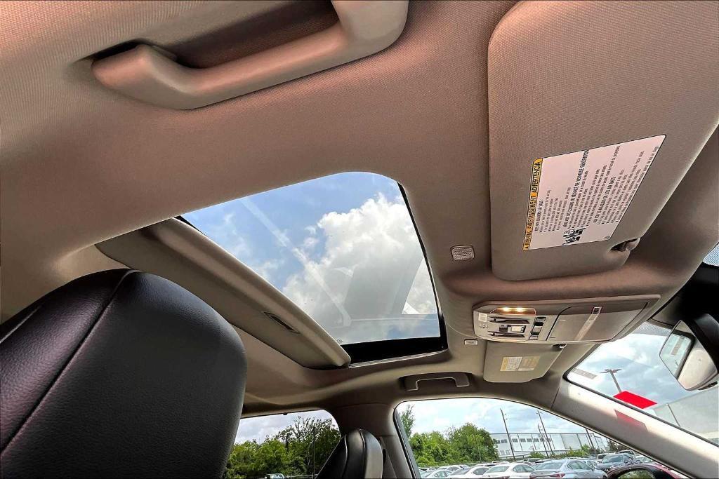 used 2023 Toyota Highlander car, priced at $36,995