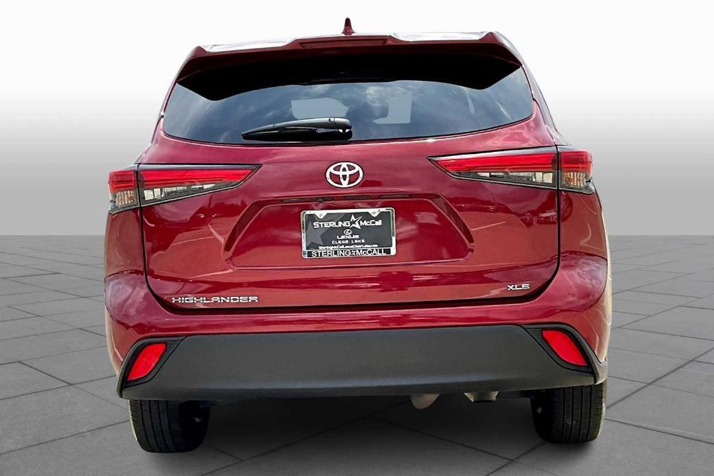 used 2023 Toyota Highlander car, priced at $36,995
