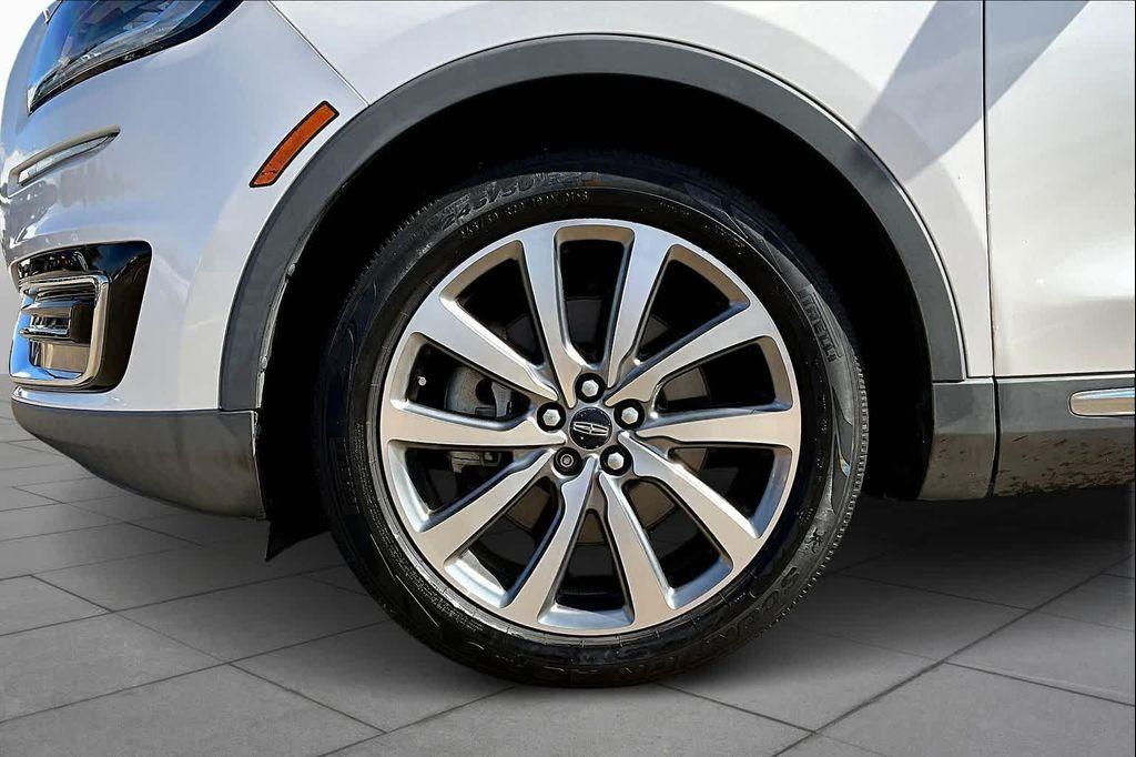 used 2019 Lincoln Nautilus car, priced at $21,495