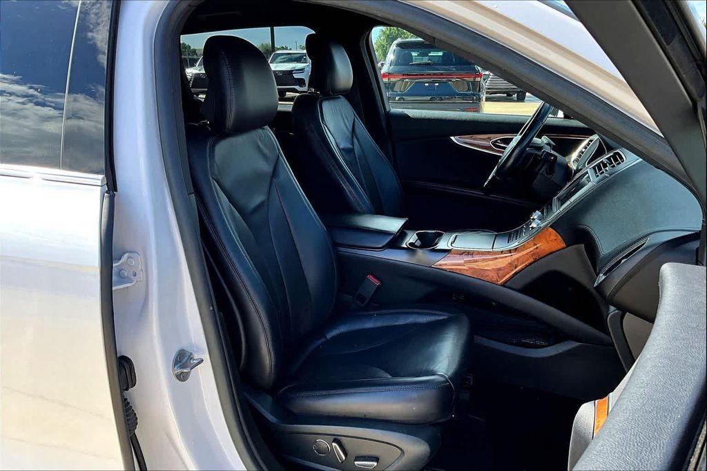 used 2019 Lincoln Nautilus car, priced at $21,495