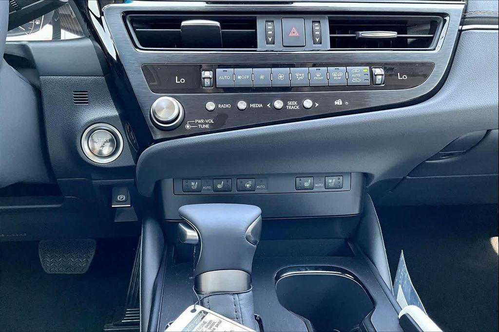 new 2025 Lexus ES 350 car, priced at $49,790