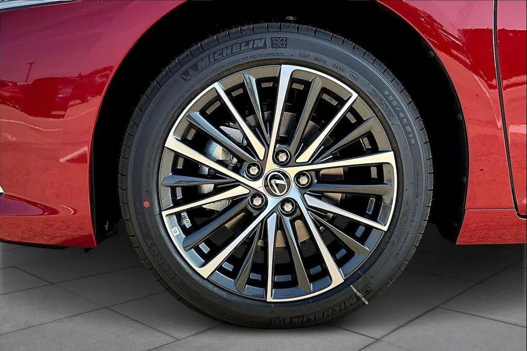 new 2025 Lexus ES 350 car, priced at $49,790