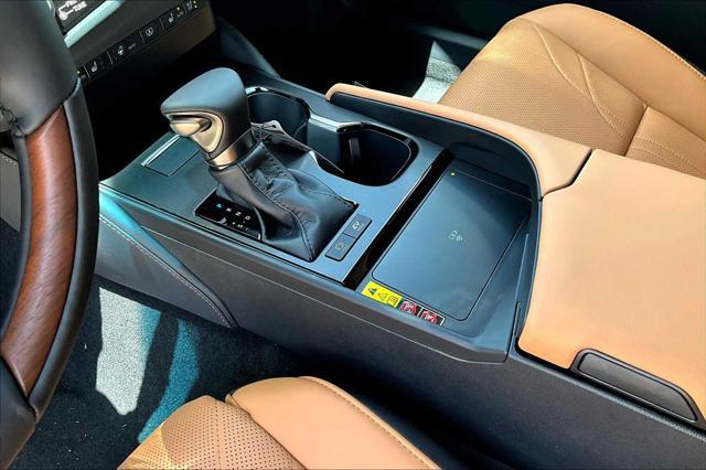 new 2025 Lexus ES 300h car, priced at $57,864
