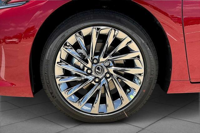 new 2025 Lexus ES 300h car, priced at $57,864