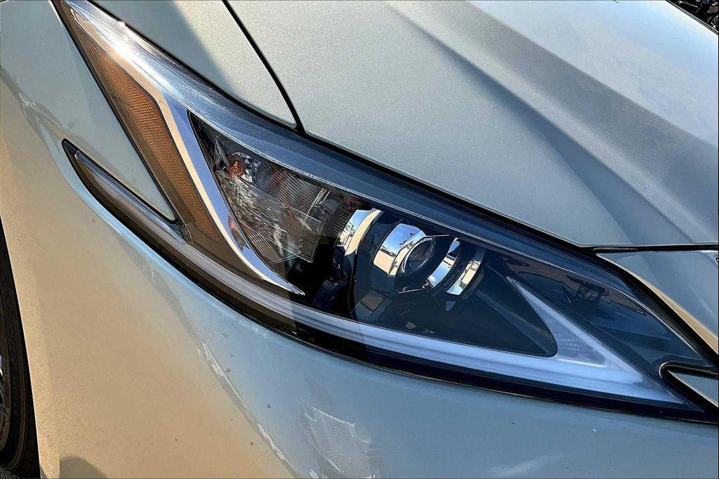 new 2025 Lexus ES 350 car, priced at $50,719