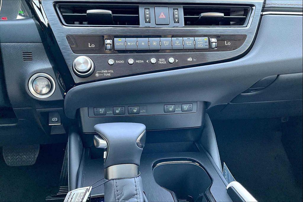 new 2025 Lexus ES 350 car, priced at $50,719