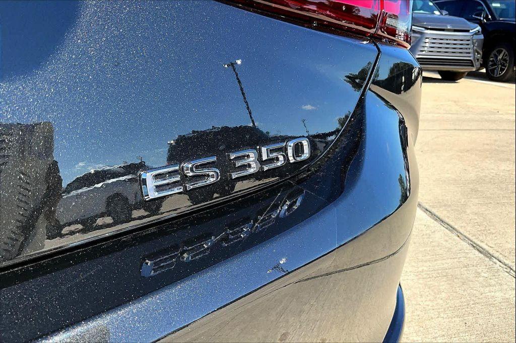 new 2025 Lexus ES 350 car, priced at $56,935