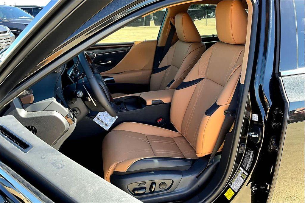 new 2025 Lexus ES 350 car, priced at $56,935