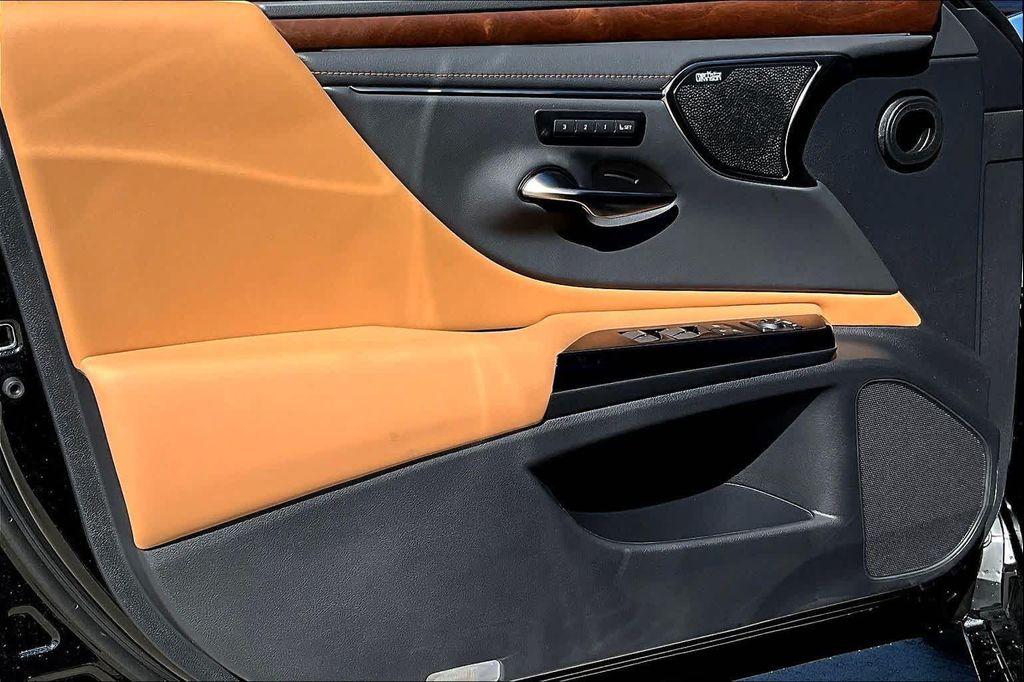 new 2025 Lexus ES 350 car, priced at $56,935