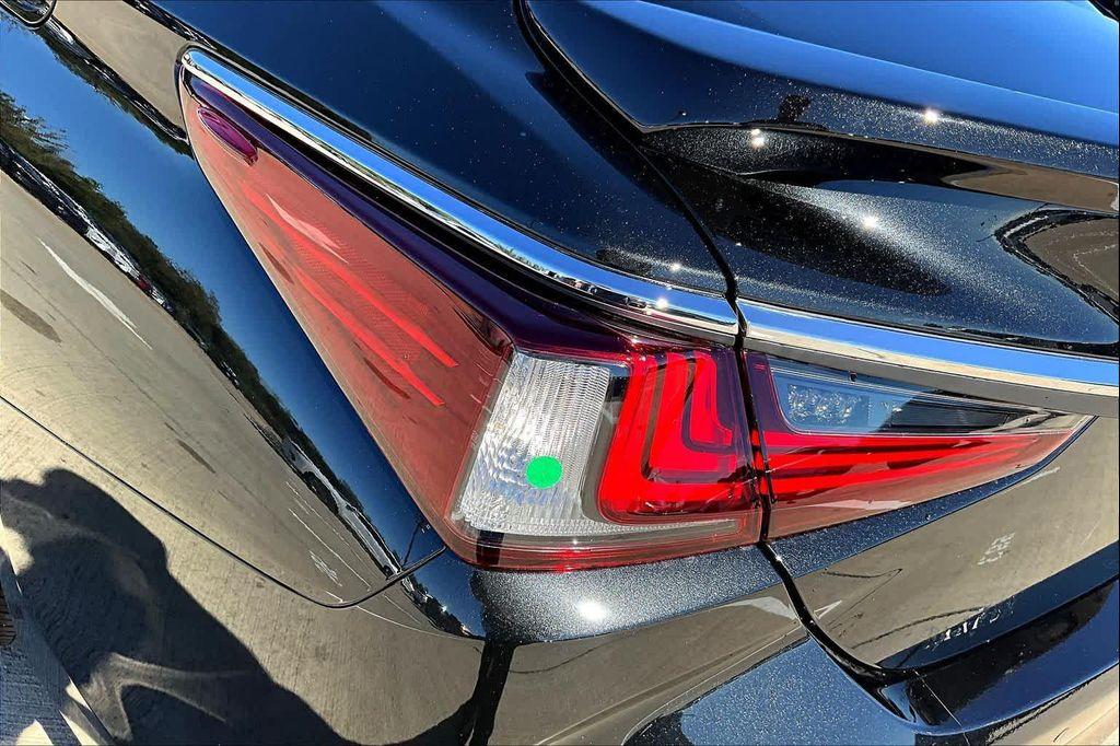 new 2025 Lexus ES 350 car, priced at $56,935