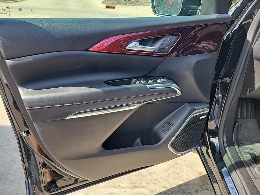 used 2024 Chevrolet Traverse car, priced at $54,200