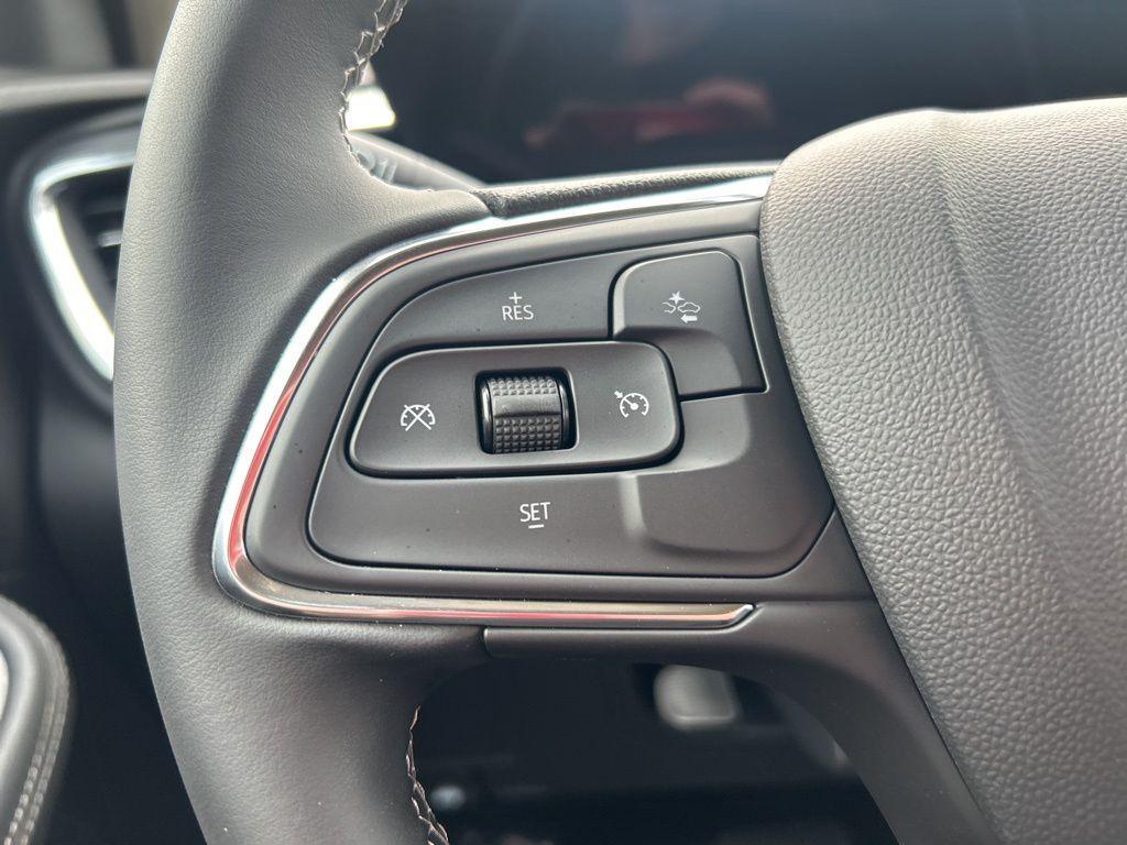 used 2025 Buick Encore GX car, priced at $25,750